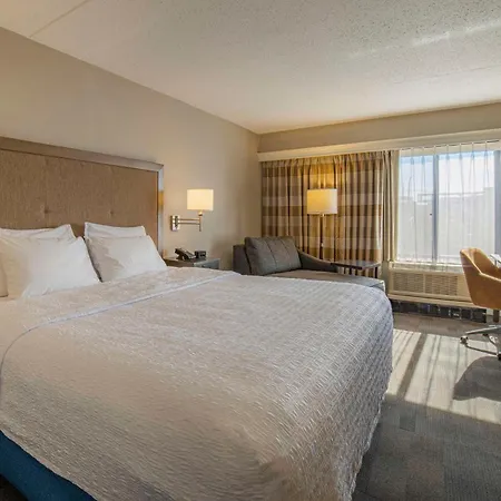 Hampton Inn Carlstadt At The Meadowlands Exterior foto