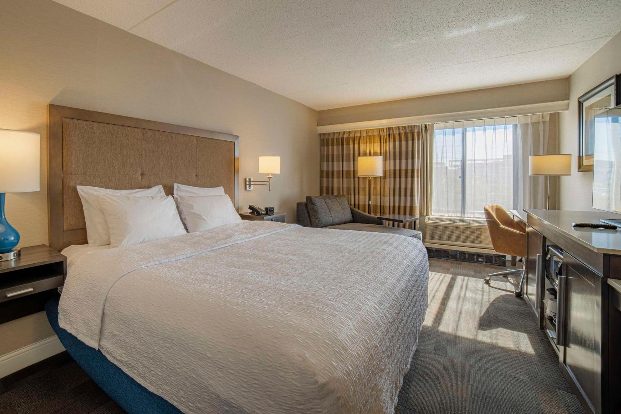 Hampton At The Meadowlands Hotel